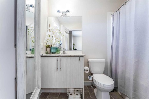 416 Sage Hill Grove Nw, Calgary, AB - Indoor Photo Showing Bathroom