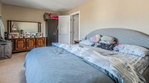 396 Skyview Shores Manor Ne, Calgary, AB - Indoor Photo Showing Bedroom