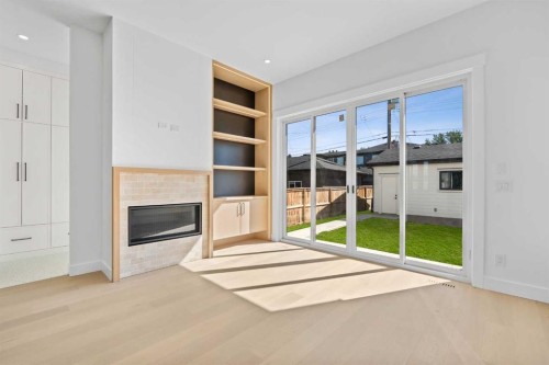 5014 22 Street, Calgary, AB - Indoor With Fireplace