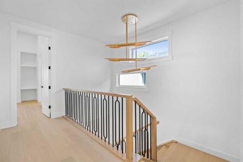 5014 22 Street, Calgary, AB - Indoor Photo Showing Other Room