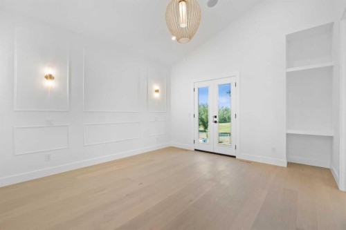 5014 22 Street, Calgary, AB - Indoor Photo Showing Other Room