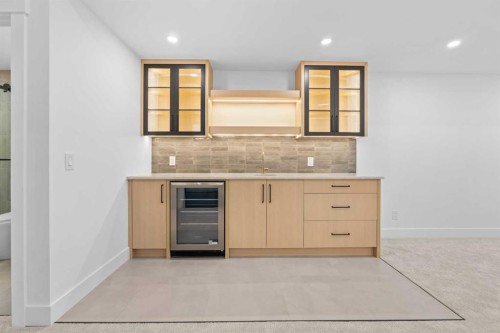 5014 22 Street, Calgary, AB - Indoor Photo Showing Other Room