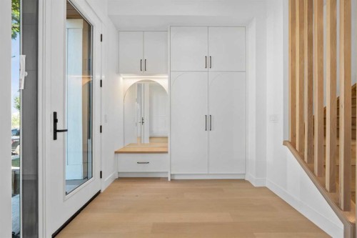 5014 22 Street, Calgary, AB - Indoor Photo Showing Other Room