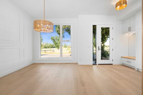 5014 22 Street, Calgary, AB - Indoor Photo Showing Other Room