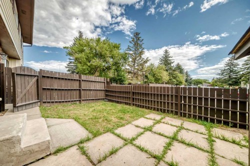 33-175 Manora Place, Calgary, AB - Outdoor
