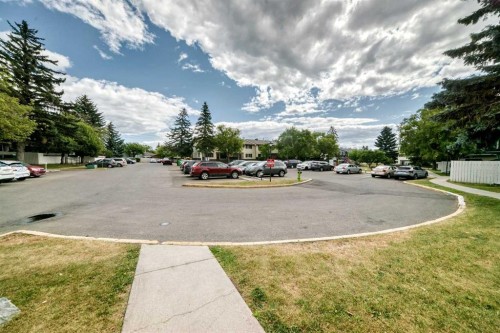 33-175 Manora Place, Calgary, AB - Outdoor With View
