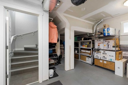 185 Cranbrook Villas Se, Calgary, AB - Indoor