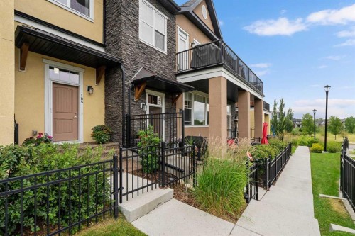 185 Cranbrook Villas Se, Calgary, AB - Outdoor