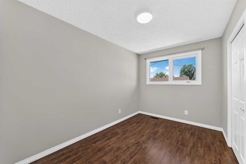 80 Pensville Road Se, Calgary, AB - Indoor Photo Showing Other Room