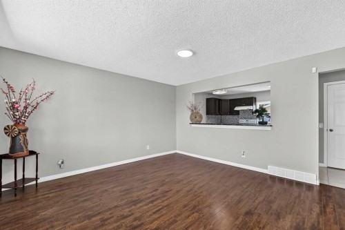80 Pensville Road Se, Calgary, AB - Indoor Photo Showing Other Room