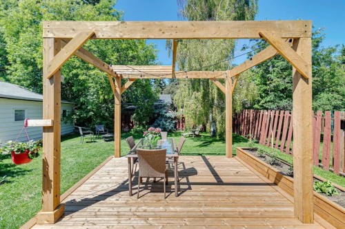 618 Oakhill Place Sw, Calgary, AB - Outdoor