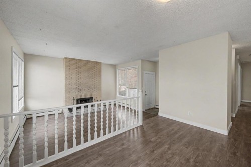 4004 79 Street Nw, Calgary, AB - Indoor