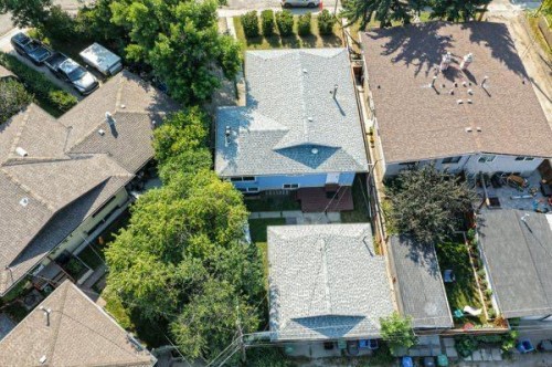 4004 79 Street Nw, Calgary, AB - Outdoor