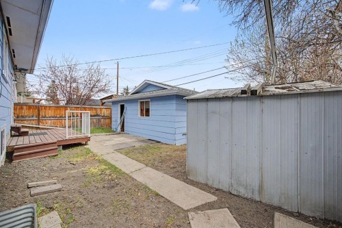 4004 79 Street Nw, Calgary, AB - Outdoor