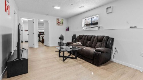 247 Taracove Estate Drive Ne, Calgary, AB - Indoor