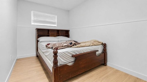 247 Taracove Estate Drive Ne, Calgary, AB - Indoor Photo Showing Bedroom