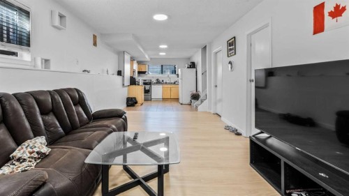 247 Taracove Estate Drive Ne, Calgary, AB - Indoor