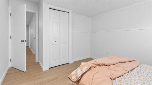 247 Taracove Estate Drive Ne, Calgary, AB - Indoor Photo Showing Bedroom