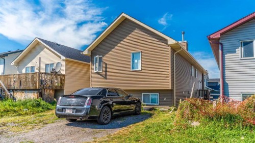 247 Taracove Estate Drive Ne, Calgary, AB - Outdoor