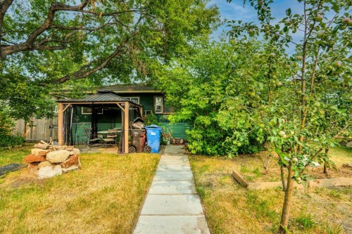 5404 Valentine Crescent Se, Calgary, AB - Outdoor