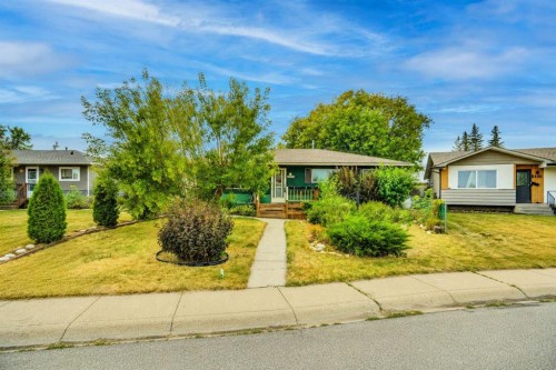 5404 Valentine Crescent Se, Calgary, AB - Outdoor