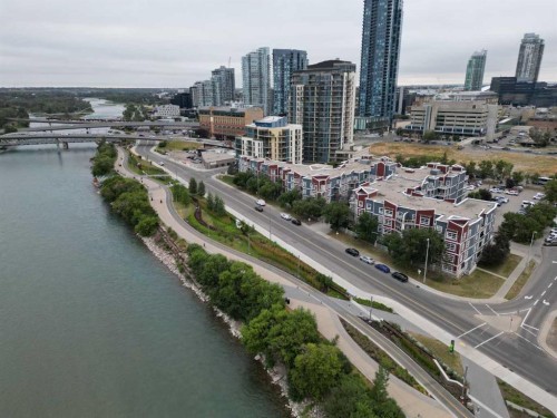 317-333 Riverfront Avenue Se, Calgary, AB - Outdoor With Body Of Water With View