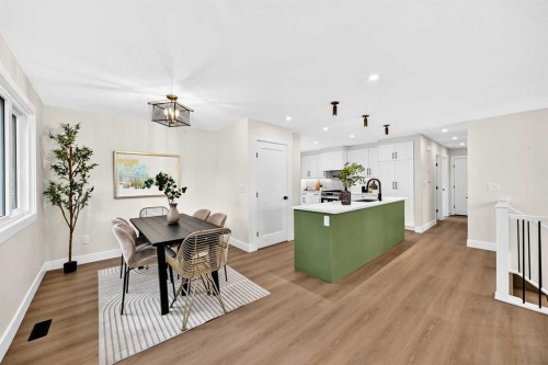 307 Silverthorn Way Nw, Calgary, AB - Indoor Photo Showing Dining Room