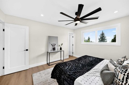 307 Silverthorn Way Nw, Calgary, AB - Indoor Photo Showing Bedroom