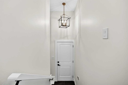 307 Silverthorn Way Nw, Calgary, AB - Indoor Photo Showing Other Room