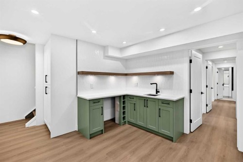 307 Silverthorn Way Nw, Calgary, AB - Indoor