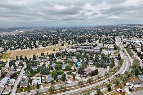 307 Silverthorn Way Nw, Calgary, AB - Outdoor With View