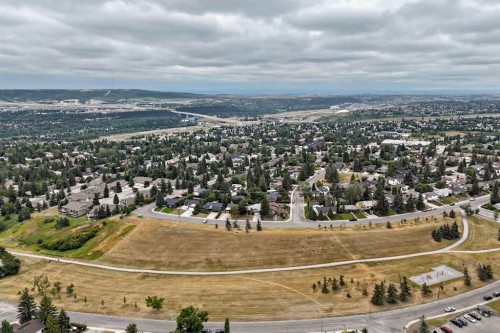 307 Silverthorn Way Nw, Calgary, AB - Outdoor With View