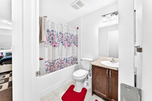 55 Skyview Ranch Lane Ne, Calgary, AB - Indoor Photo Showing Bathroom
