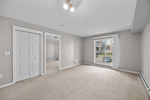 9216-70 Panamount Drive Nw, Calgary, AB - Indoor Photo Showing Other Room