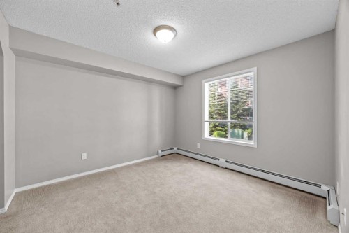 9216-70 Panamount Drive Nw, Calgary, AB - Indoor Photo Showing Other Room