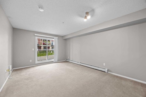 9216-70 Panamount Drive Nw, Calgary, AB - Indoor Photo Showing Other Room