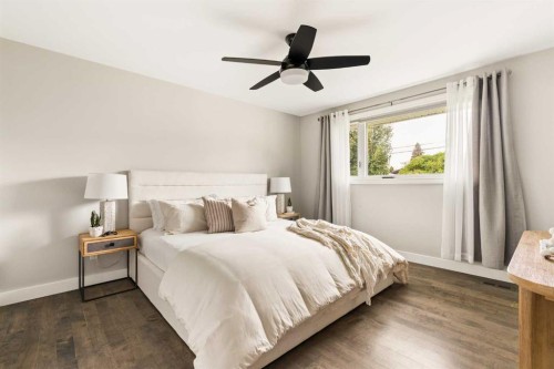 27 Gateway Drive Sw, Calgary, AB - Indoor Photo Showing Bedroom