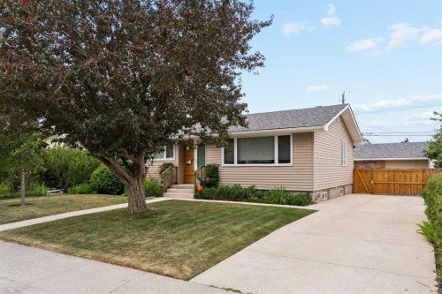 27 Gateway Drive Sw, Calgary, AB - Outdoor