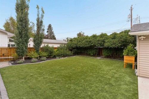 27 Gateway Drive Sw, Calgary, AB - Outdoor With Backyard