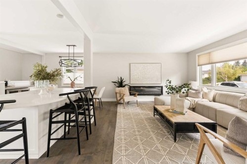 27 Gateway Drive Sw, Calgary, AB - Indoor Photo Showing Living Room