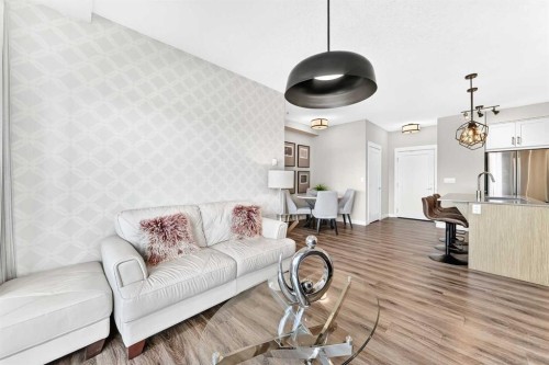 120-10 Walgrove Se, Calgary, AB - Indoor Photo Showing Other Room