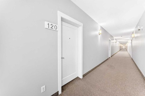 120-10 Walgrove Se, Calgary, AB - Indoor Photo Showing Other Room