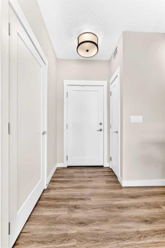 120-10 Walgrove Se, Calgary, AB - Indoor Photo Showing Other Room