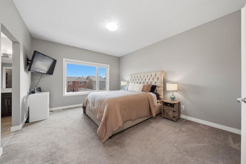 2632 Ravenslea Gardens Se, Airdrie, AB - Indoor Photo Showing Bedroom