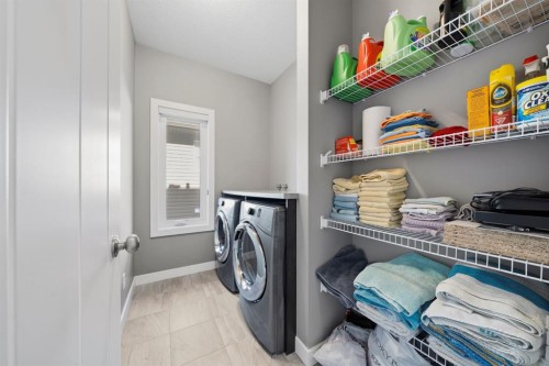 2632 Ravenslea Gardens Se, Airdrie, AB - Indoor Photo Showing Laundry Room