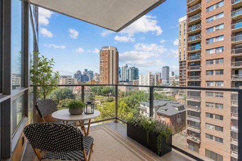 701-626 14 Avenue Sw, Calgary, AB - Outdoor With Balcony With Exterior