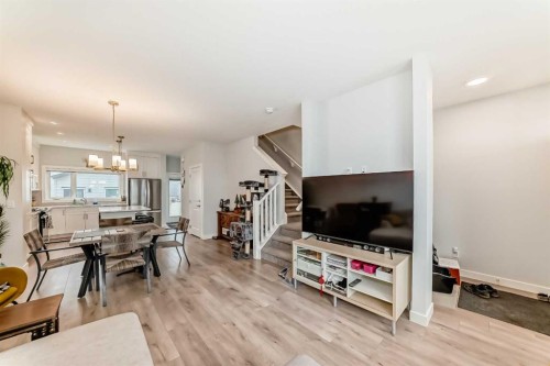 13 Treeline Avenue Sw, Calgary, AB - Indoor
