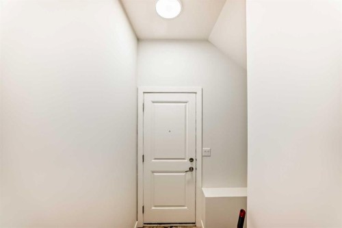 13 Treeline Avenue Sw, Calgary, AB - Indoor Photo Showing Other Room