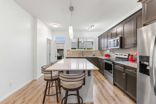 80 Legacy Glen Row Se, Calgary, AB - Indoor Photo Showing Kitchen
