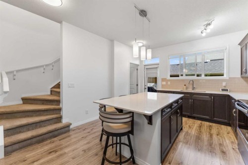 80 Legacy Glen Row Se, Calgary, AB - Indoor Photo Showing Kitchen